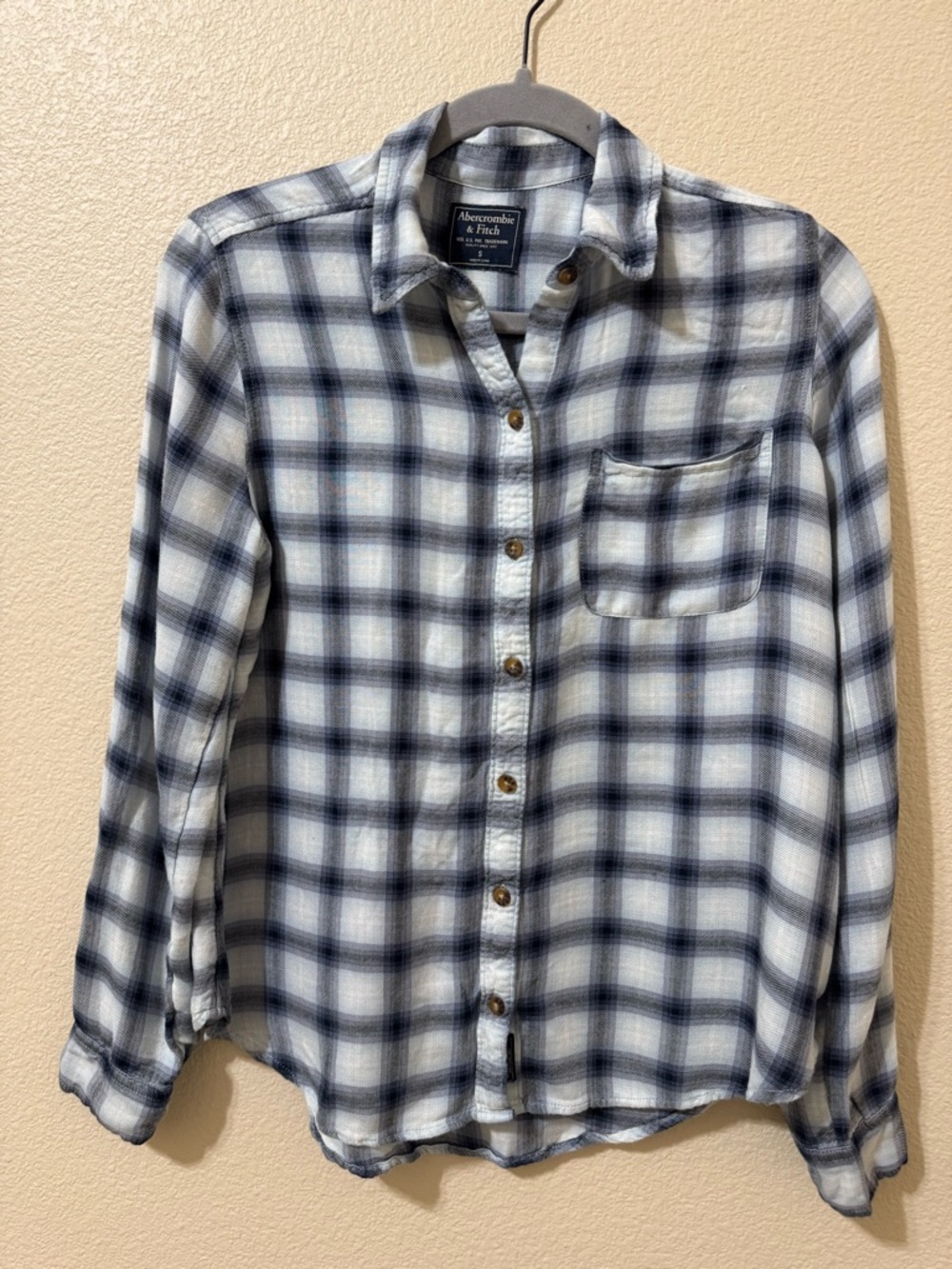 Abercrombie & Fitch Navy and White Plaid Flannel Shirt Size Small